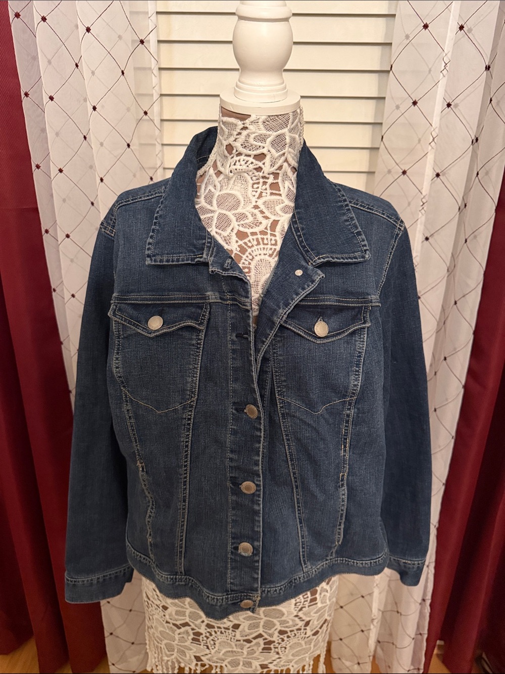 EST. 1946 Women’s Blue Jeans Jacket (32)